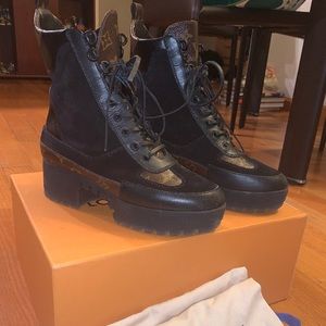 Louis Vuitton Laureate Desert Boot Sz 38.5